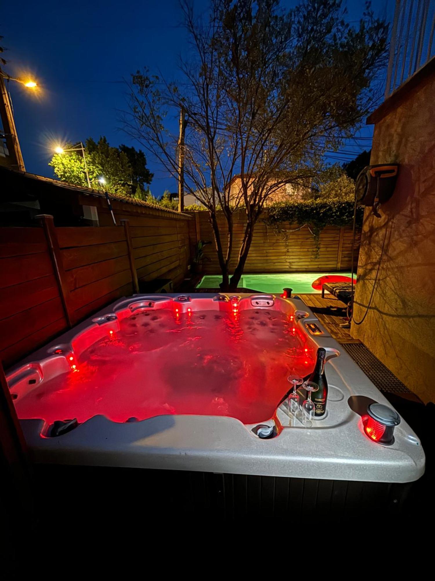 Maison Avec Piscine Et Jacuzzi Proche Des Plages Toulon Dış mekan fotoğraf